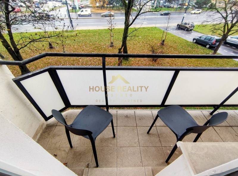 Prenájom moderný 2 izbový byt Martinčekova ul., Bratislava II. Ružinov