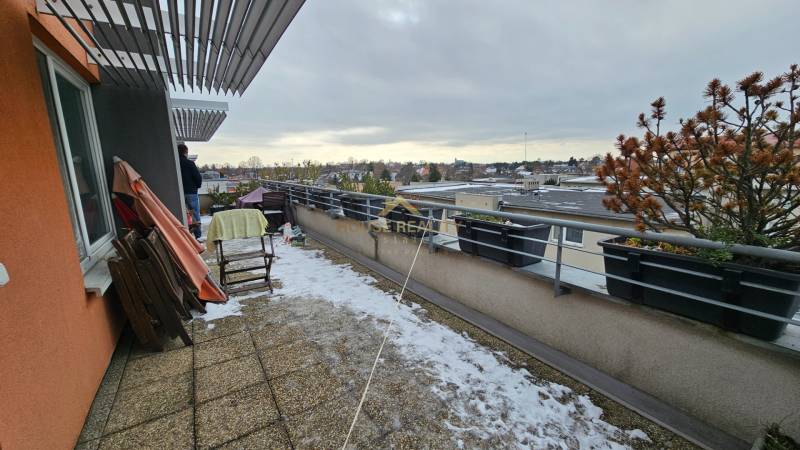 Novostavba 3 izbovy byt s garážou a terasou, Jarná ul., Dunajská Lužná