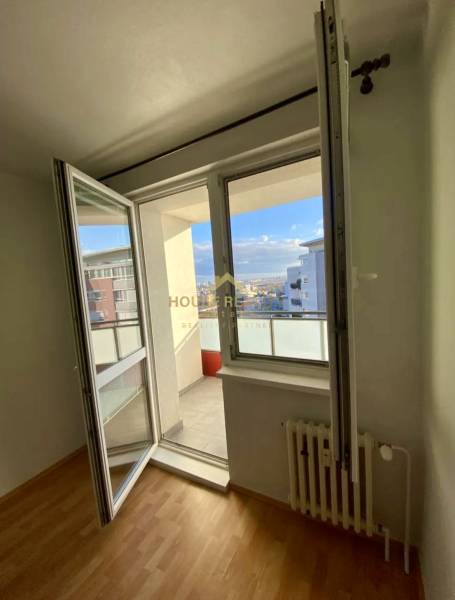 Pekný 3 izbový byt s lodžiou, ulica Nad Lúčkami, BA IV. Karlova Ves