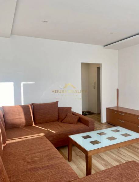 Pekný 3 izbový byt s lodžiou, ulica Nad Lúčkami, BA IV. Karlova Ves