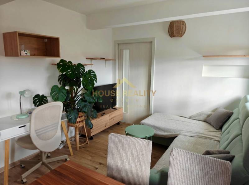 Prenájom 2 izbový byt, Kalinčiakova ulica, Bratislava III. Nové Mesto 