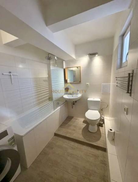 Prenájom 2 izbový byt, Kalinčiakova ulica, Bratislava III. Nové Mesto 