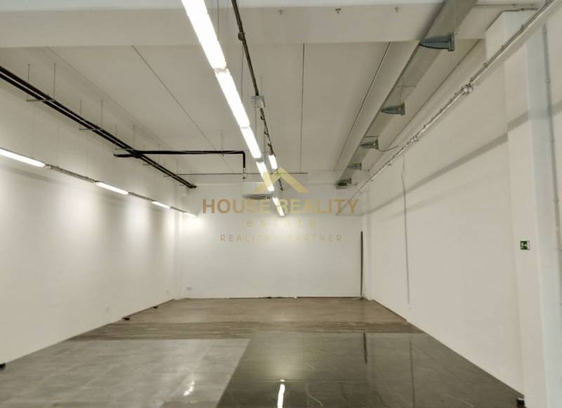 Obchodný priestor, Bozin Shopping, Šenkvická cesta, Pezinok