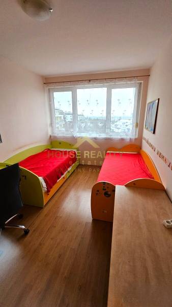 Priestranný 4 izbový byt s parkovaním, Tupého ulica, BA III Nové Mesto