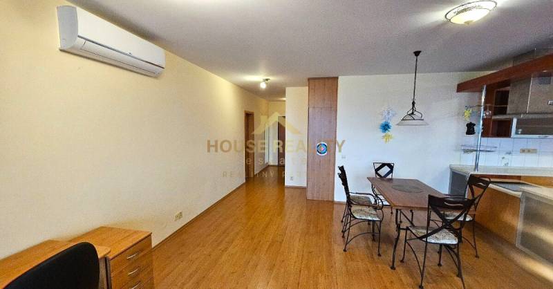 Priestranný 4 izbový byt s parkovaním, Tupého ulica, BA III Nové Mesto