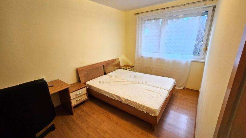 Priestranný 4 izbový byt s parkovaním, Tupého ulica, BA III Nové Mesto