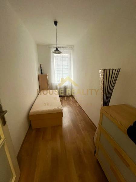 Pekný 2,5 izbový byt, ulica J.C. Hronského, Bratislava III. Nové Mesto