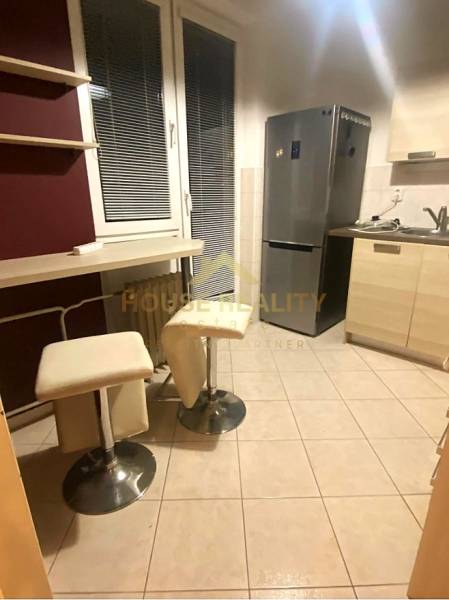 Pekný 2,5 izbový byt, ulica J.C. Hronského, Bratislava III. Nové Mesto