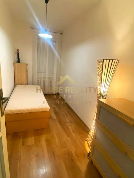 Pekný 2,5 izbový byt, ulica J.C. Hronského, Bratislava III. Nové Mesto