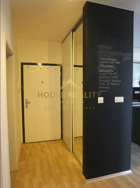 Prenájom 2 izbový byt SLNEČNICE, Žltá ulica, Bratislava V. Petržalka