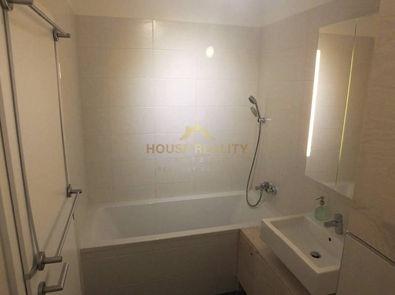 Prenájom 2 izbový byt SLNEČNICE, Žltá ulica, Bratislava V. Petržalka