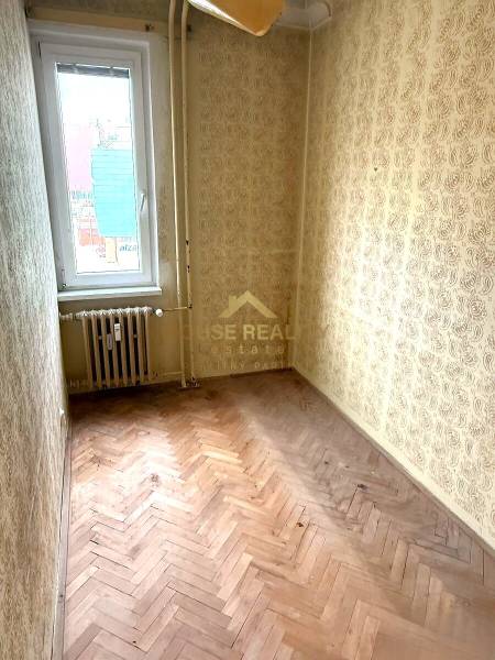 Predaj 4 izbový byt s 2 lodžiami, Martinčekova ulica, BA II. Ružinov