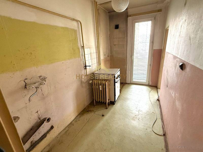 Predaj 4 izbový byt s 2 lodžiami, Martinčekova ulica, BA II. Ružinov