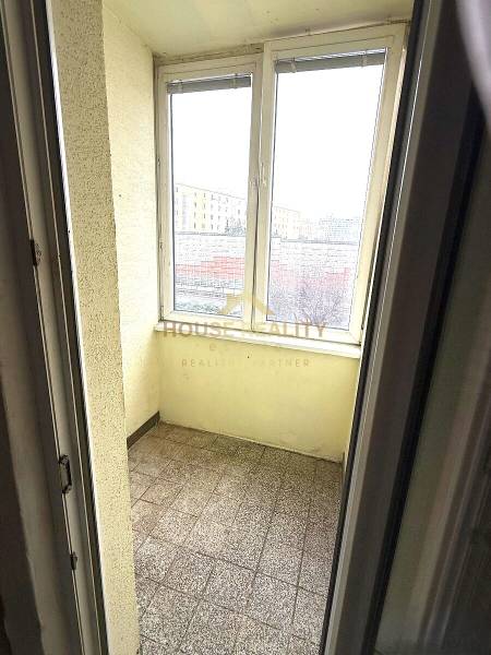 Predaj 4 izbový byt s 2 lodžiami, Martinčekova ulica, BA II. Ružinov