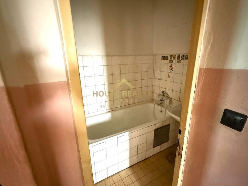 Predaj 4 izbový byt s 2 lodžiami, Martinčekova ulica, BA II. Ružinov