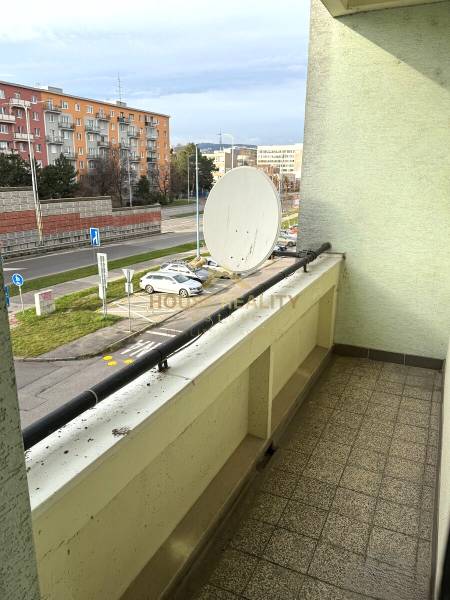 Predaj 4 izbový byt s 2 lodžiami, Martinčekova ulica, BA II. Ružinov