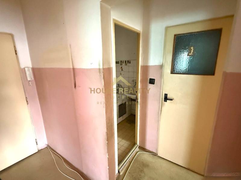 Predaj 4 izbový byt s 2 lodžiami, Martinčekova ulica, BA II. Ružinov