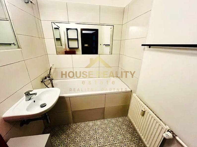 Prenájom 3 izbový byt s lodžiou, Mierová ulica, Bratislava II. Ružinov