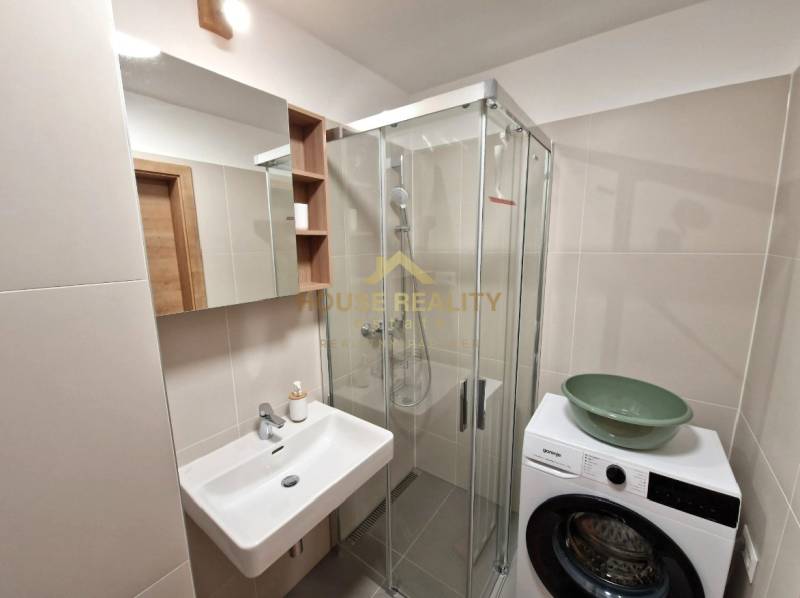 Prenájom 1 izbový byt SLNEČNICE, Fialová ulica, Bratislava V Petržalka