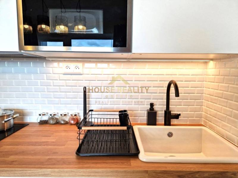 Prenájom 1 izbový byt SLNEČNICE, Fialová ulica, Bratislava V Petržalka