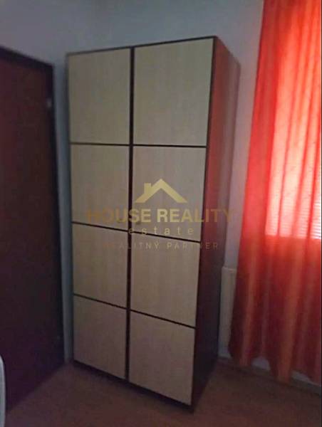 Prenájom 3 izbový byt s lodžiou, Hálova ulica, Bratislava V. Petržalka