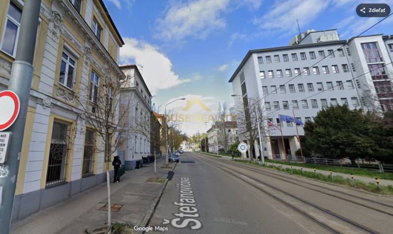 Mezonetový 2 izbový byt, Štefanovičova ulica, Bratislava I Staré Mesto