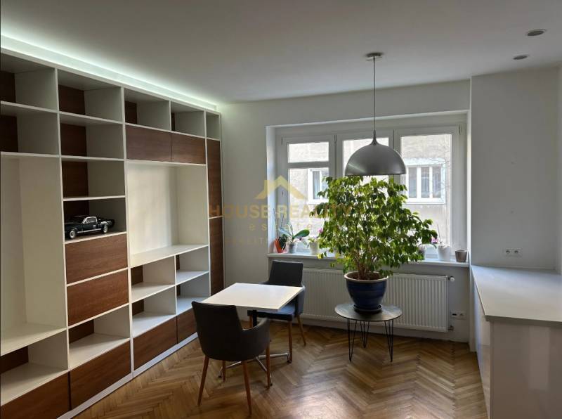 Prenájom 3 izbový byt, Belopotockého ulica, Bratislava I. Staré Mesto