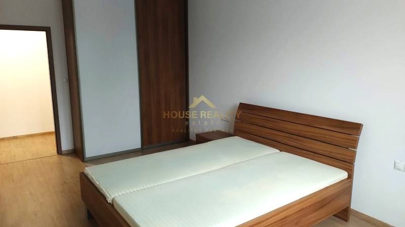 Manhattan 2 izbový byt, Račianska ulica, Bratislava III. Nové Mesto