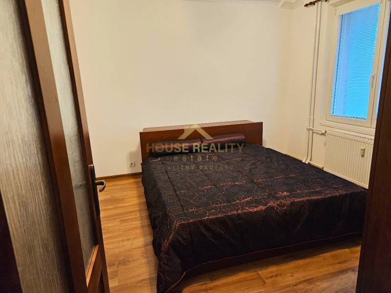 Prenájom pekný 3 izbový byt, Haburská ulica, Bratislava II. Ružinov