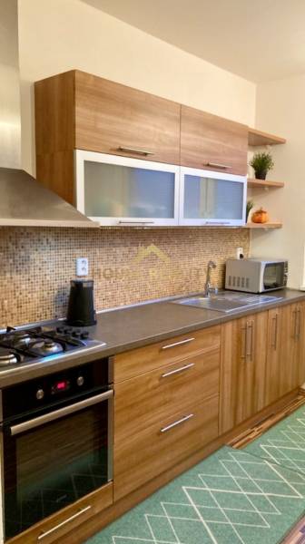 Prenájom 3 izbový byt, ulica Jána Poničana, BA IV. Devínska Nová Ves