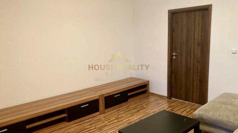 Prenájom 3 izbový byt, ulica Jána Poničana, BA IV. Devínska Nová Ves