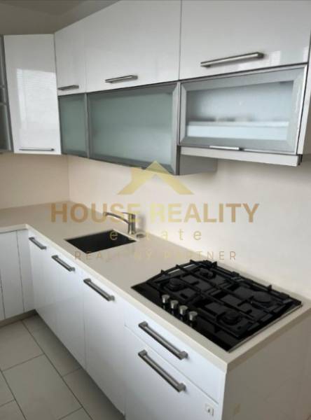 Prenájom 2 izbový byt s lodžiou, Tranovského ulica, BA IV. Dúbravka