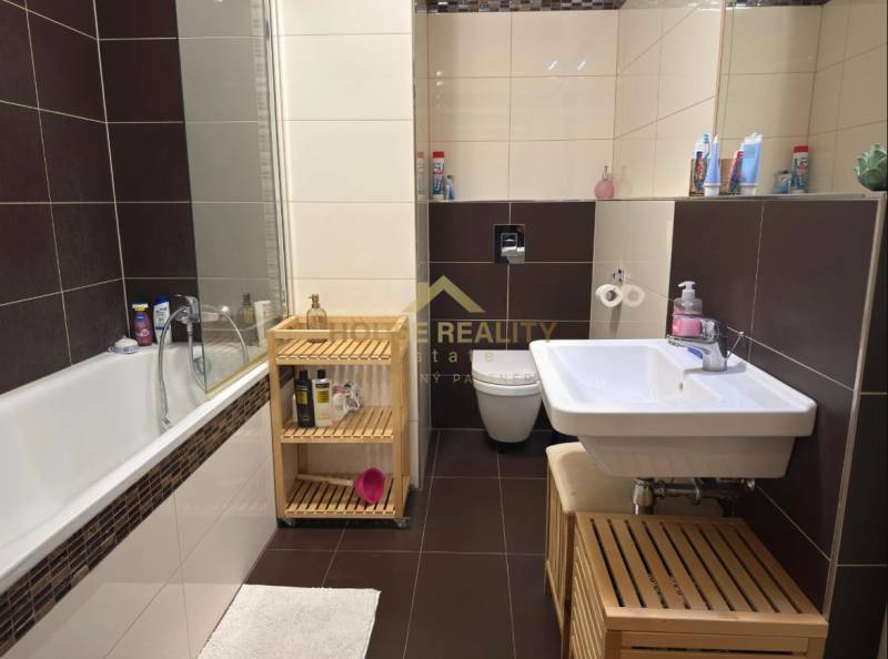 Prenájom 2 izbový byt NOVOSTAVBA, Jégého ulica, Bratislava II. Ružinov