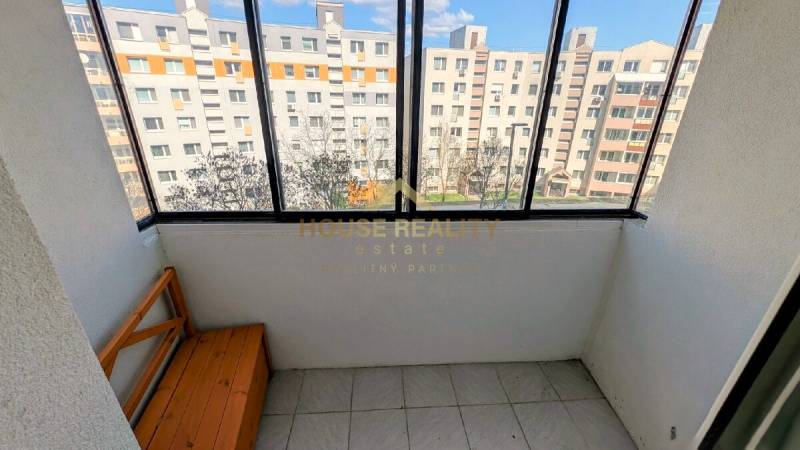 Pekný 2,5 izbový byt s lodžiou, ul. Ľudovíta Fullu, BA IV. Karlova Ves