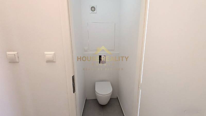 Pekný 2,5 izbový byt s lodžiou, ul. Ľudovíta Fullu, BA IV. Karlova Ves