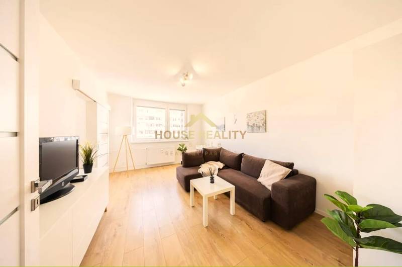 Krásny zariadený 2 izbový byt, balkón, Rezedová ulica, BA II. Ružinov