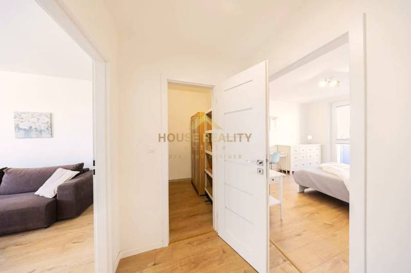 Krásny zariadený 2 izbový byt, balkón, Rezedová ulica, BA II. Ružinov