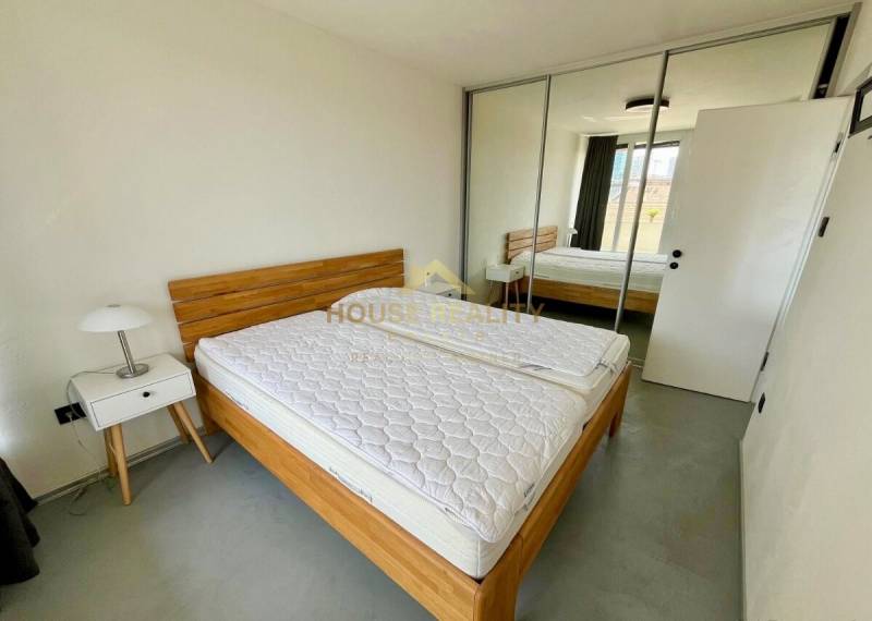 Nadstavba krásny 2,5 izb. byt, Dulovo námestie, Bratislava II. Ružinov