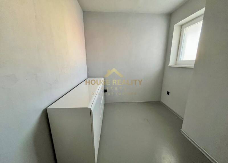 Nadstavba krásny 2,5 izb. byt, Dulovo námestie, Bratislava II. Ružinov