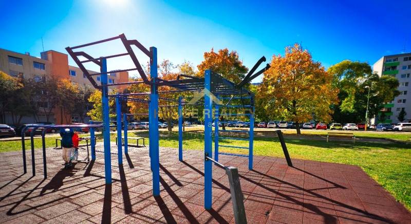 Predaj 2 izbový byt, ulica A. Gwerkovej, Bratislava V. Petržalka