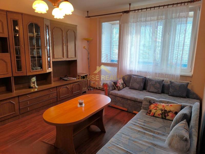 Prenájom 1 izbový byt s lodžiou, Donnerova ulica, BA IV. Karlova Ves