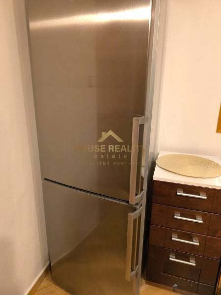 Prenájom 3 izbový byt s lodžiou, Kempelenova ulica, BA IV. Karlova Ves