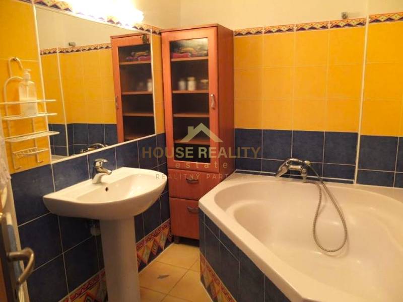 Prenájom pekný 2 izbový byt, Ďatelinová ulica, Bratislava II. Ružinov 