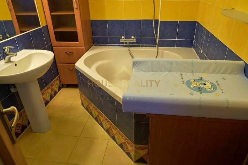 Prenájom pekný 2 izbový byt, Ďatelinová ulica, Bratislava II. Ružinov 