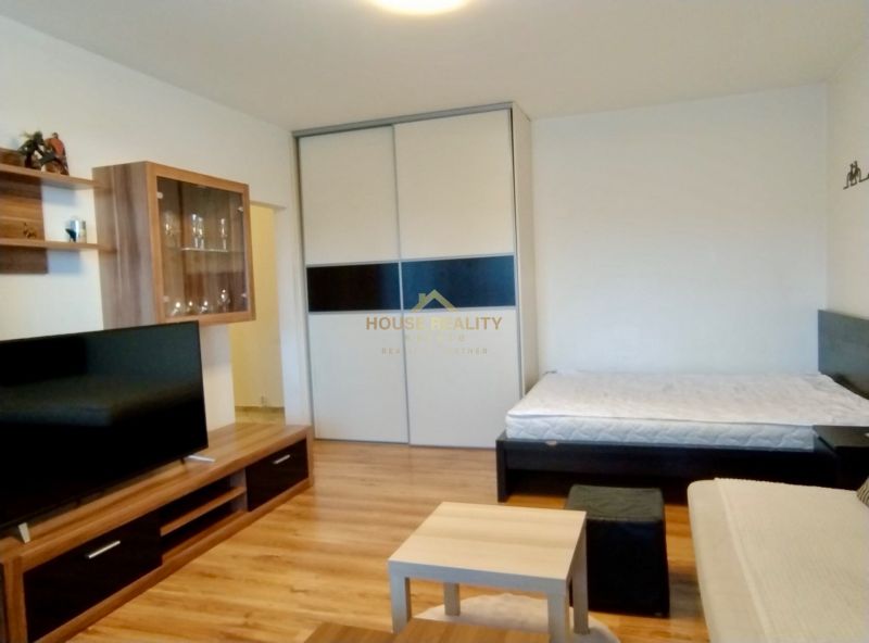 Prenájom 1 izbový byt, ulica Pod záhradami, Bratislava IV. Dúbravka