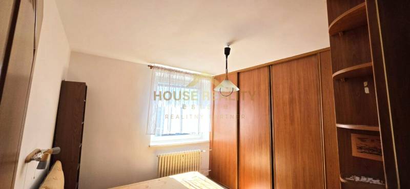 Predaj 3 izbový byt s lodžiou, Čiližská ulica, BA II. Ružinov-Vrakuňa