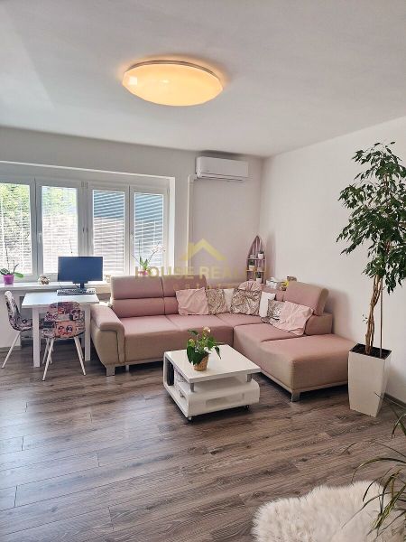 Krásny 3 izbový byt s balkónom a klímou, Dopravná ulica, BA III. Rača