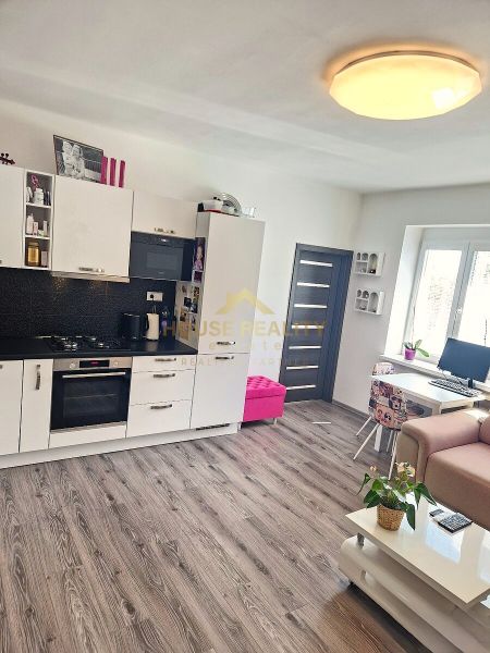 Krásny 3 izbový byt s balkónom a klímou, Dopravná ulica, BA III. Rača