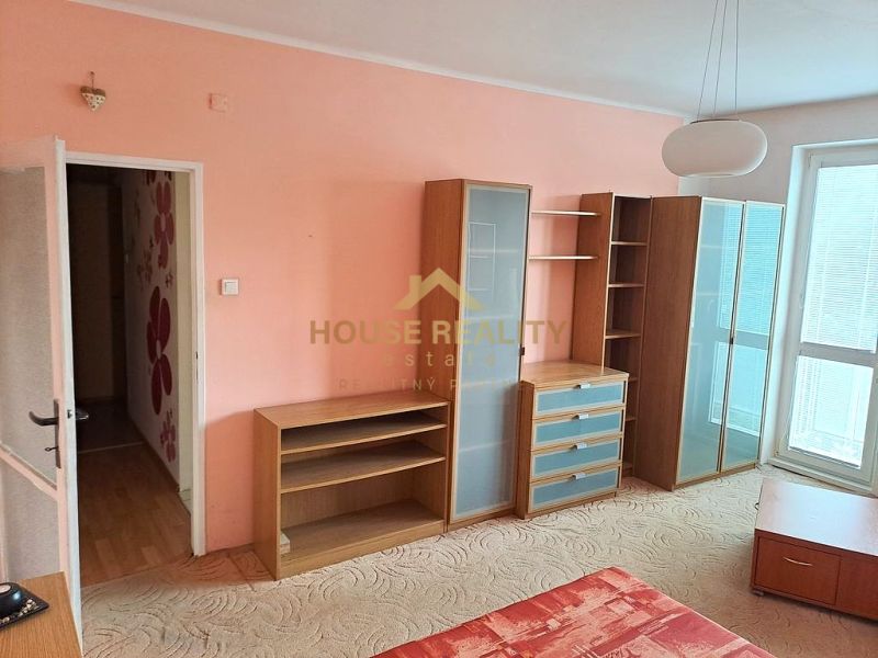 Prenájom 1 izbový byt, Medzilaborecká ulica, Bratislava II. Ružinov