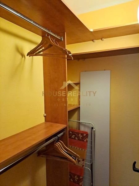 Prenájom 1 izbový byt, Medzilaborecká ulica, Bratislava II. Ružinov